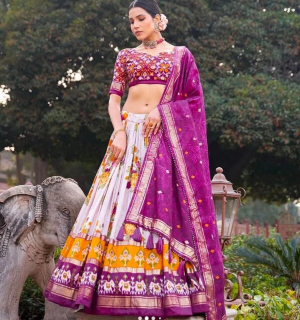 Boutonniere ROSE COLLECTION CHANIYA CHOLI