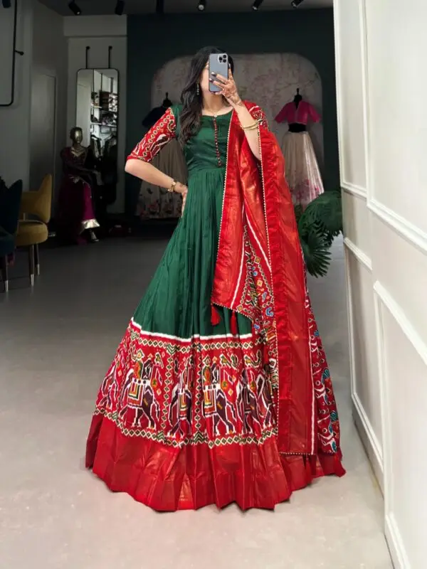 Green And Red Color Patola And Floral Foil Printed Dola Silk Goen