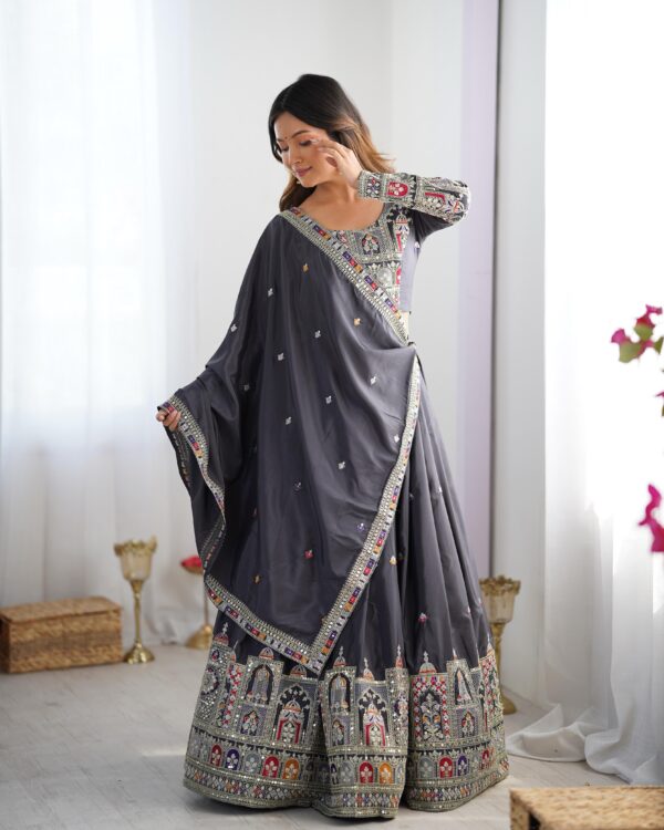 Premium Qoulity Royal Design Lehenga For All Ocaasion (Black)